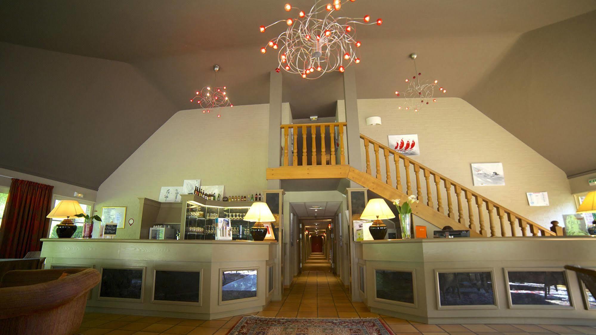 Hotel Moulin De Mombreux à Lumbres Extérieur photo