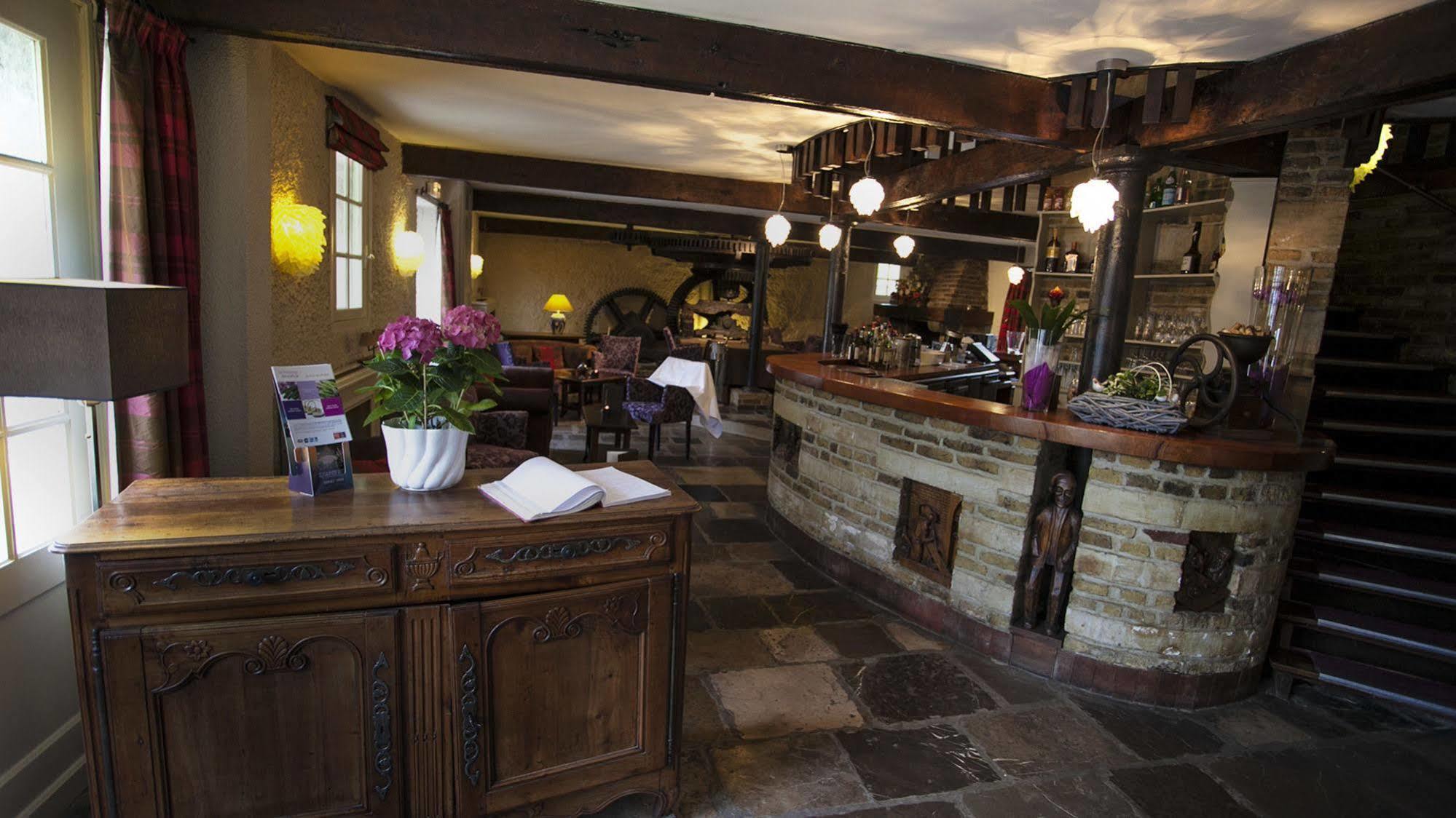 Hotel Moulin De Mombreux à Lumbres Extérieur photo